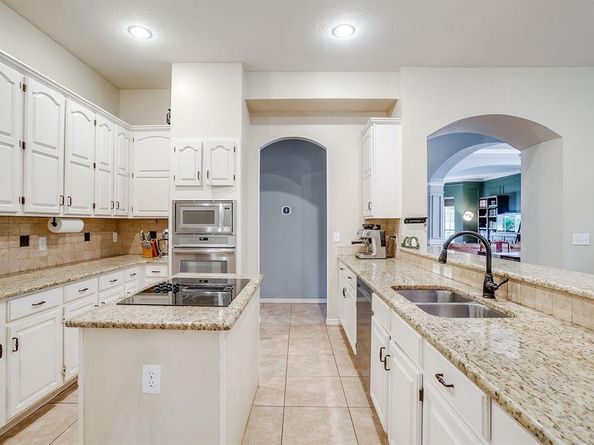 505  Dorcas Lane , Arlington Texas 76013
