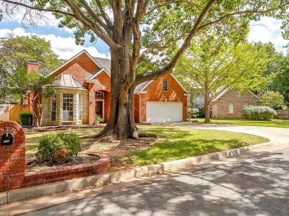 505  Dorcas Lane , Arlington Texas 76013
