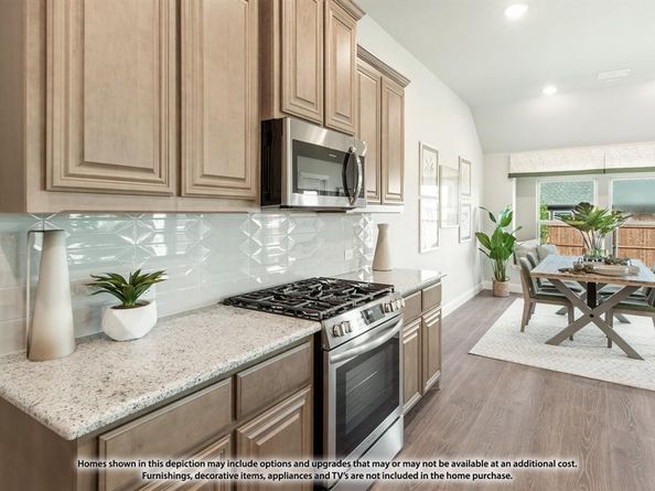 936  Waddle Lane , DeSoto Texas 75115