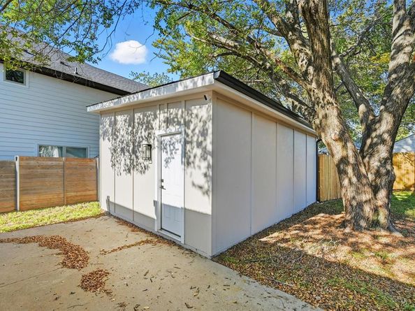 710 S Glasgow Drive , Dallas Texas 75223