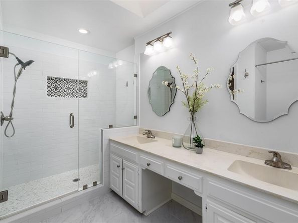 4045  Morman Lane , Addison Texas 75001