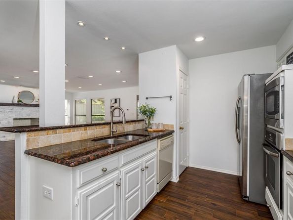 4045  Morman Lane , Addison Texas 75001