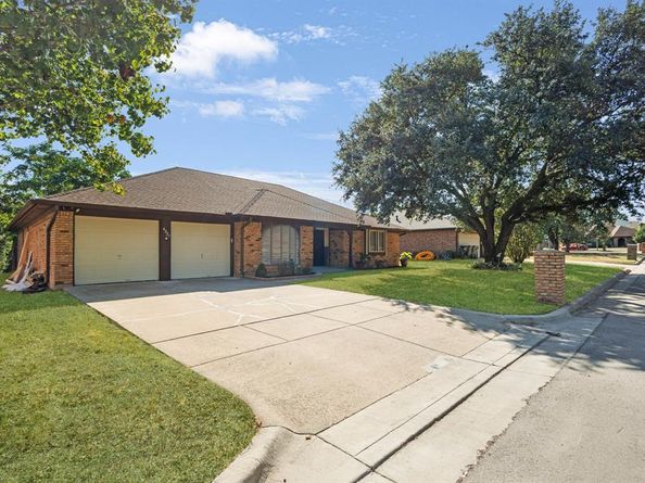 4227  High Mesa Drive , Arlington Texas 76016