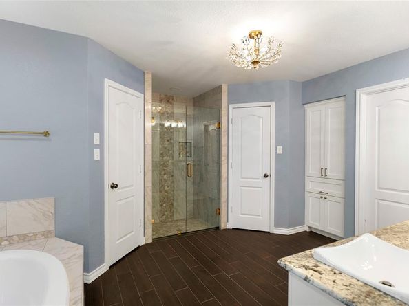111  Creek Side Court , Kennedale Texas 76060