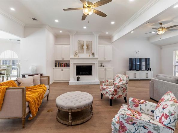 111  Creek Side Court , Kennedale Texas 76060