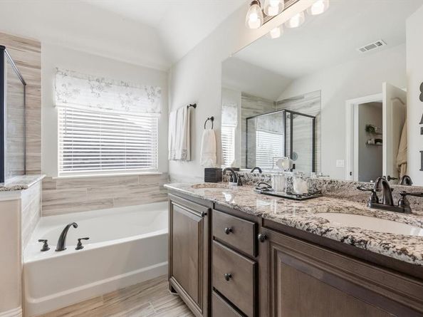 1702  De Berry Lane , Princeton Texas 75407