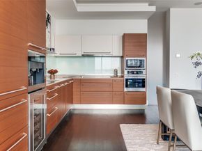 2408  Victory Park Lane  1134, Dallas Texas 75219