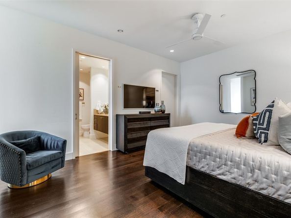 2408  Victory Park Lane  1134, Dallas Texas 75219