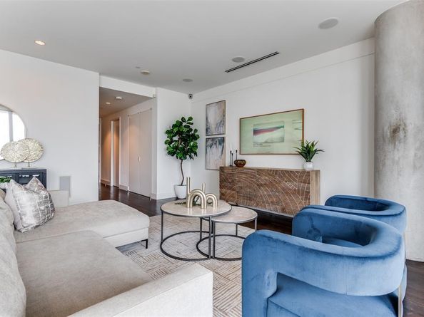 2408  Victory Park Lane  1134, Dallas Texas 75219