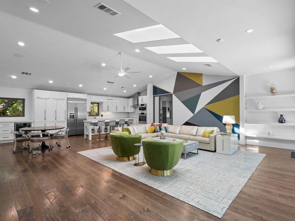 20  Horseshoe Drive , Highland Village Texas 75077