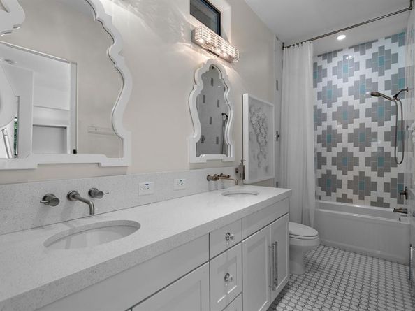 20  Horseshoe Drive , Highland Village Texas 75077
