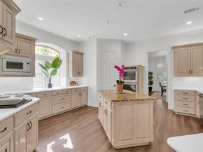 9  Royal Oaks Circle , Denton Texas 76210