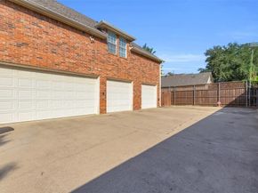 9  Royal Oaks Circle , Denton Texas 76210