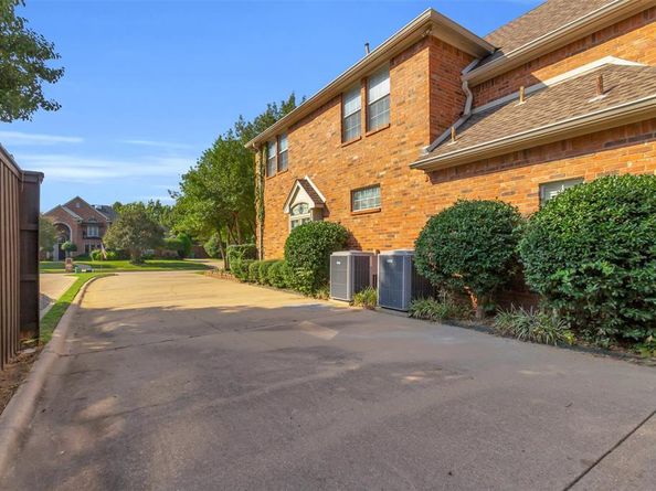 9  Royal Oaks Circle , Denton Texas 76210