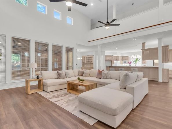 9  Royal Oaks Circle , Denton Texas 76210