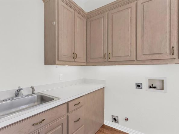 9  Royal Oaks Circle , Denton Texas 76210