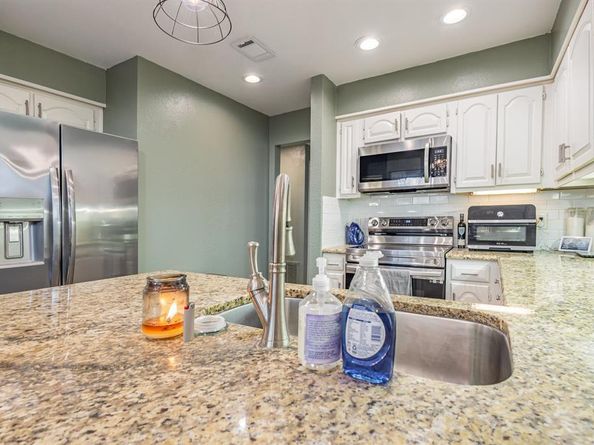 5100  Verde Valley Lane  178, Dallas Texas 75254