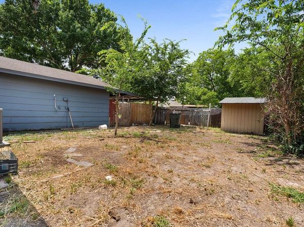 948  Meadowcove Circle , Garland Texas 75043