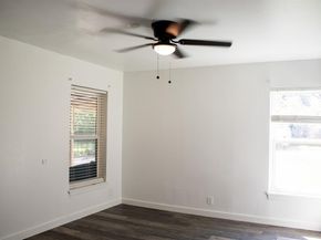 3825 W Spurgeon Street , Fort Worth Texas 76133
