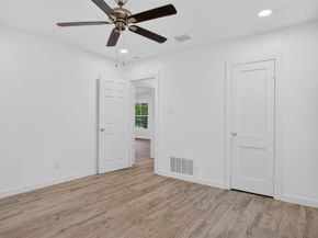 821  Gustav Street , River Oaks Texas 76114