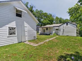 821  Gustav Street , River Oaks Texas 76114