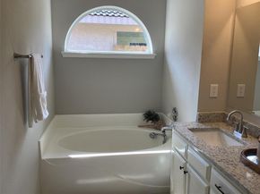 415  Cross Cut Drive , Arlington Texas 76018