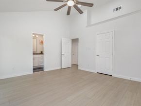 707 W Red Bird Lane , Dallas Texas 75232