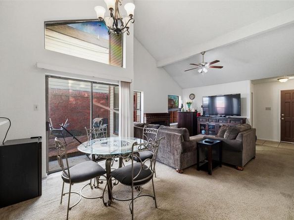 10464  Woodleaf Drive , Dallas Texas 75227