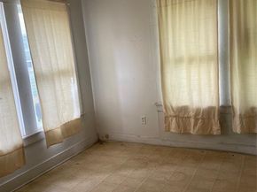 229 N Marlborough Avenue , Dallas Texas 75208