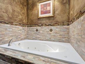 2008  Iron Horse Court , Arlington Texas 76017
