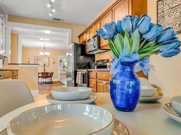 4301  Vandelia Street , Dallas Texas 75219