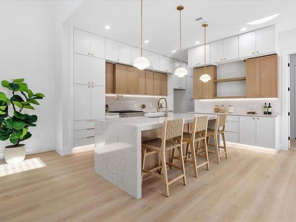 1507  Dennison Street , Dallas Texas 75212