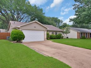 2609 N Capistrano Court , Arlington Texas 76015