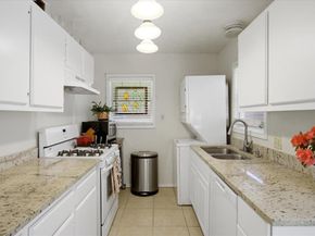3105 W Devitt Street , Fort Worth Texas 76109