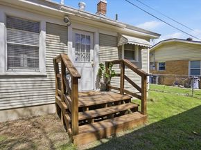 3105 W Devitt Street , Fort Worth Texas 76109