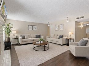 15912  Archwood Lane  1016, Dallas Texas 75248