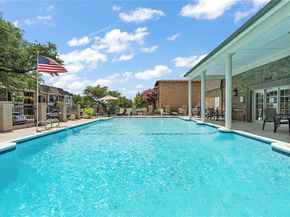 15912  Archwood Lane  1016, Dallas Texas 75248