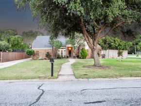 810  Highland Hills Lane , Highland Village Texas 75077