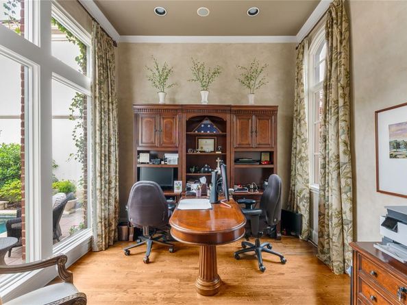 6911  Forest Glen Drive , Dallas Texas 75230