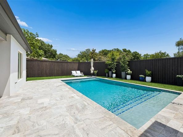 6610  Southpoint Drive , Dallas Texas 75248