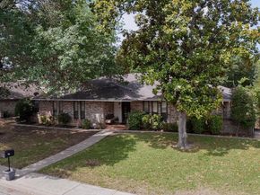 1305  Briarbrook Drive , DeSoto Texas 75115
