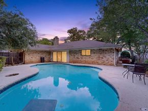 1305  Briarbrook Drive , DeSoto Texas 75115