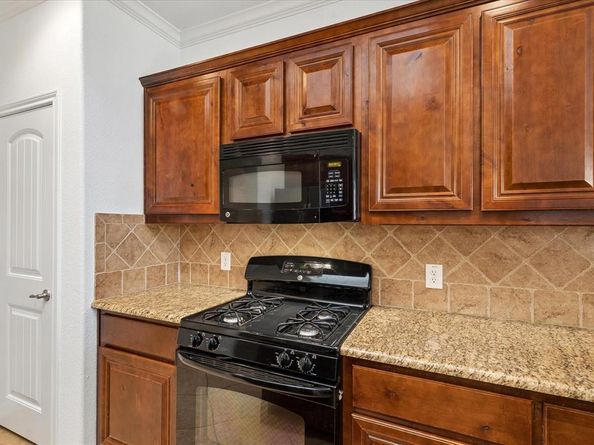5109  Carnoustie Trail , Arlington Texas 76001