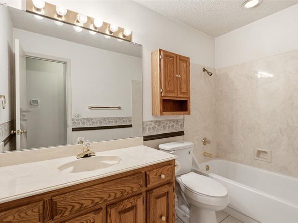 1100  Pin Oak Lane , Allen Texas 75002