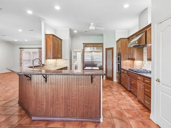 824  Havenwood Lane S, Fort Worth Texas 76112