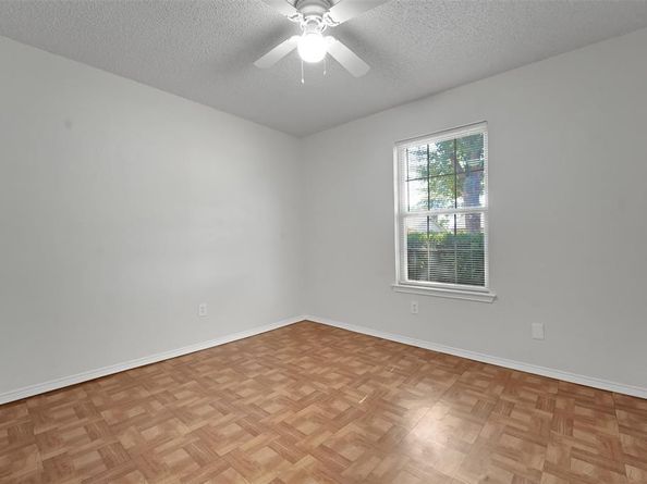 5811  Woodsetter Lane , Arlington Texas 76017