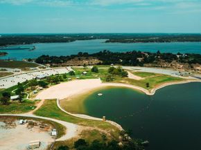 201  Cross Timbers Street , Azle Texas 76020