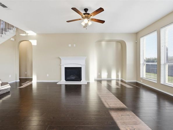 704  Rolling Hills Lane , DeSoto Texas 75115