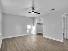 1432  Barron Lane , Fort Worth Texas 76112