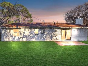 1432  Barron Lane , Fort Worth Texas 76112